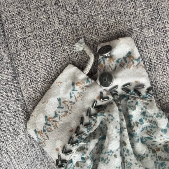 Free People pretty patterned blouse - Picture 7 of 8